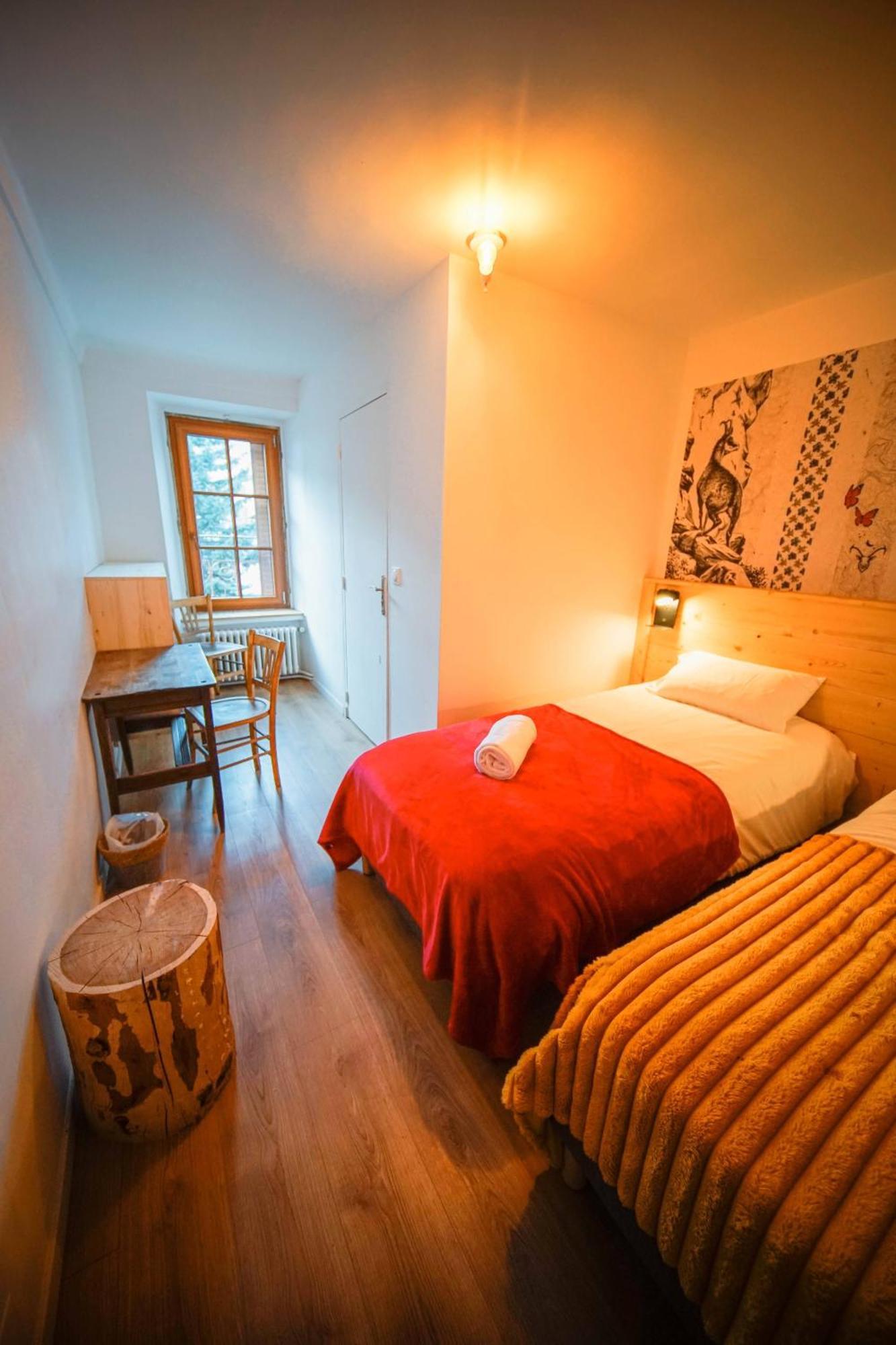 Le Petit Cerf Hotel Cervieres  Exterior photo